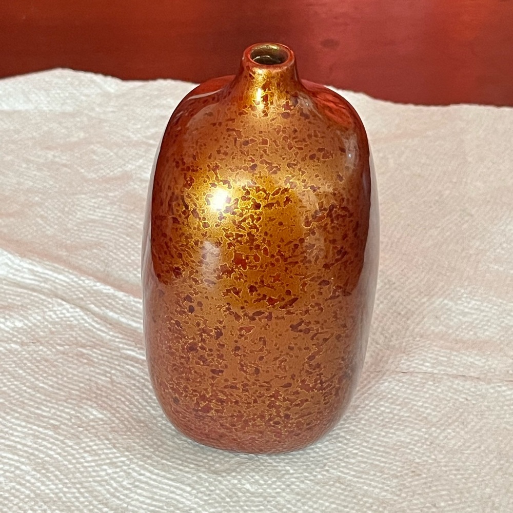 Fine Arts Japan Ceramic Vase Hand Painted And Crafted